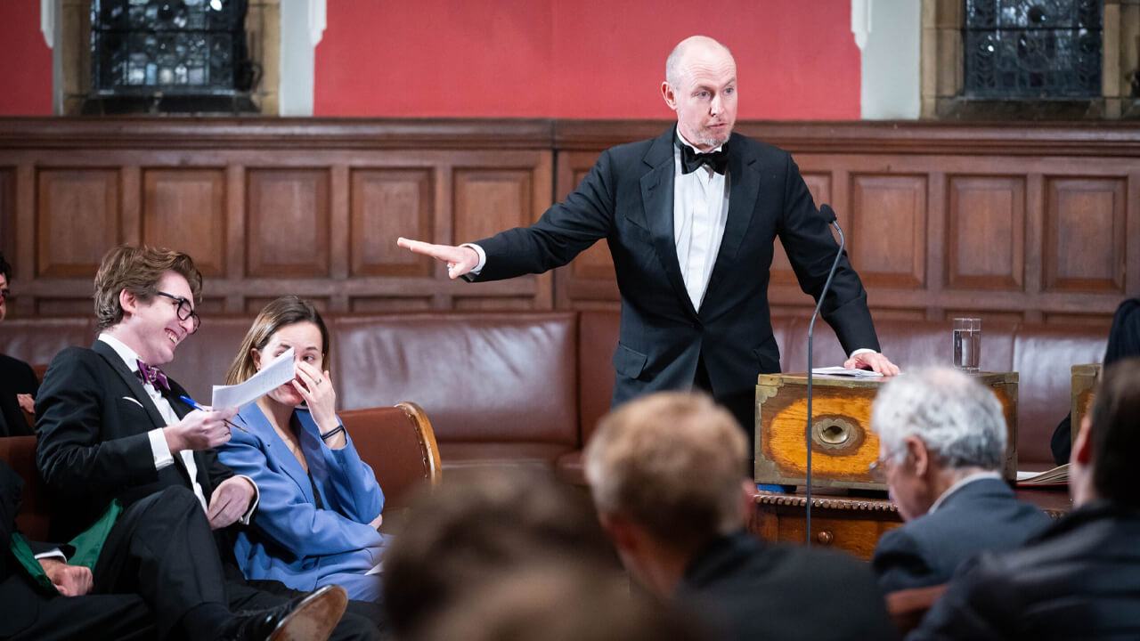 ثلاثون برلمانيا ولوردات بريطانيين يدعون بلادهم إلى دعم مبادرة الحكم الذاتي في الصحراء "رسميا وبدون تأخير"