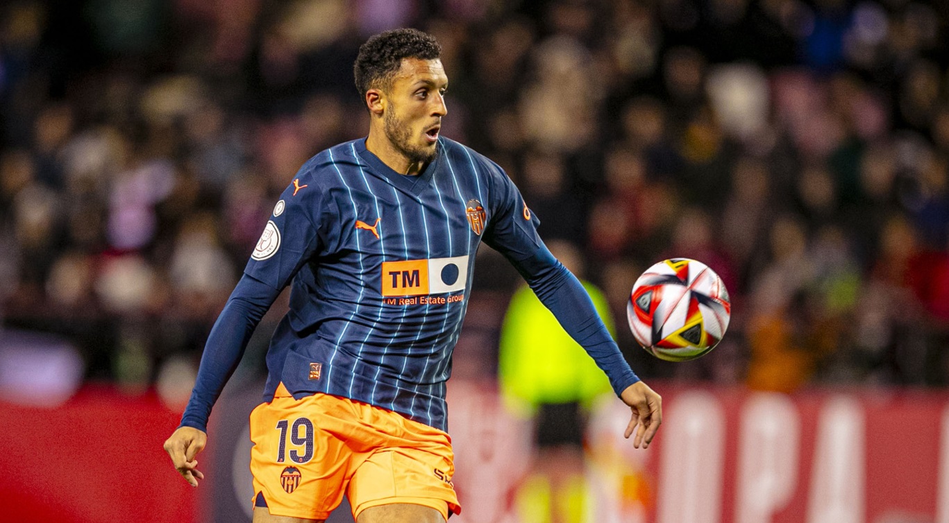 نادي فالنسيا يعلن إصابة سليم أملاح