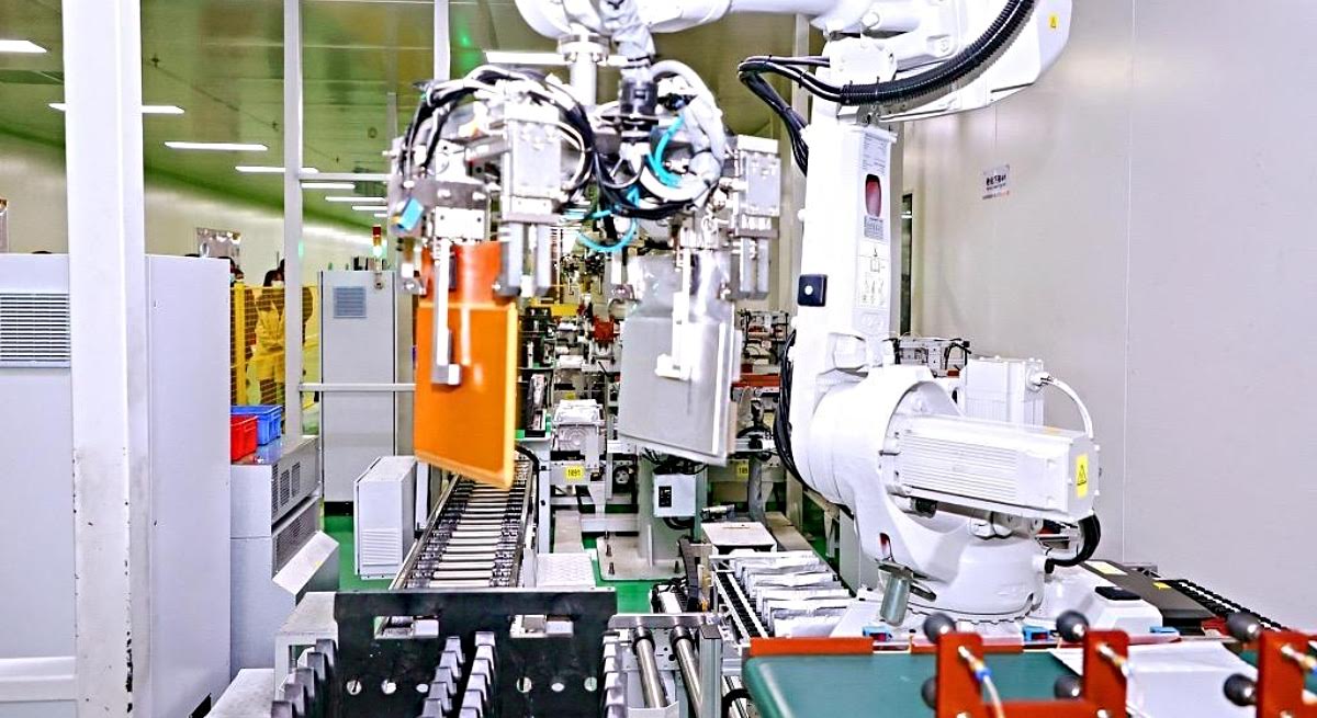 الإيكونوميستا: الصين تراهن على المغرب ليكون منصة لتصدير بطاريات السيارات الكهربائية إلى 3 قارات