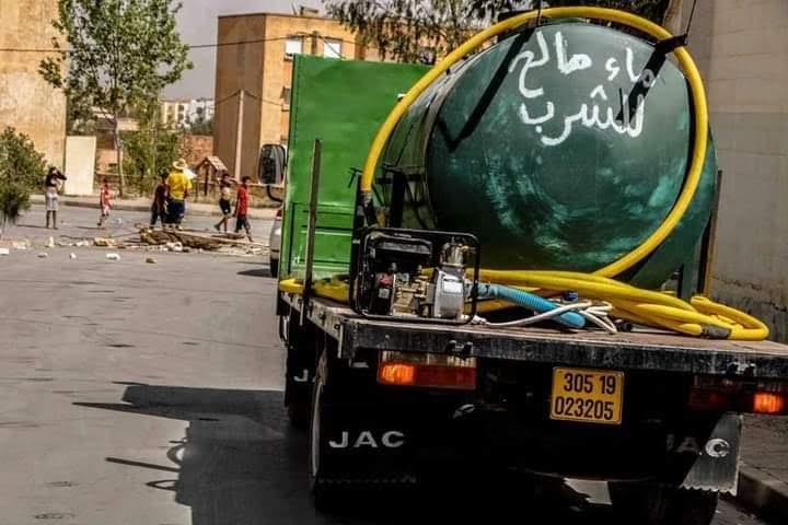  على بعد 250 كيلومترا فقط من العاصمة.. تبون يضطر لتأجيل إعلان ترشحه لعهدة رئاسية ثانية بسبب "ثورة العطش" في شمال الجزائر 