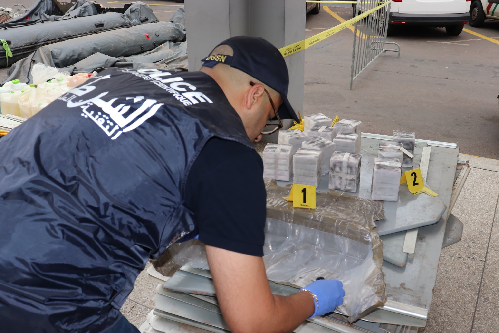 إحباط عملية كبرى للتهريب الدولي للمخدرات بمنطقة سيدي رحال الشاطئية وحجز أزيد من 18 طنا من مخدر الشيرا