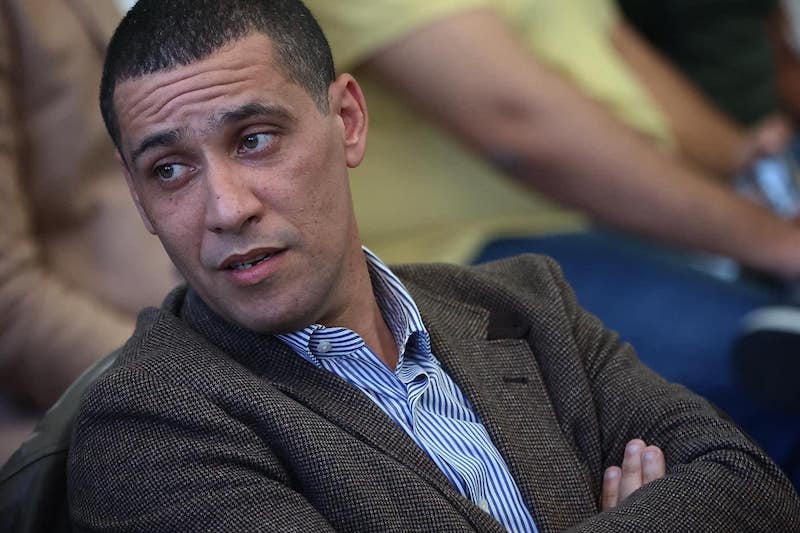 الصراع على لقب البطولة يدفع أحد جماهير الجيش إلى التهديد علنا اختطاف ابن بودريقة!