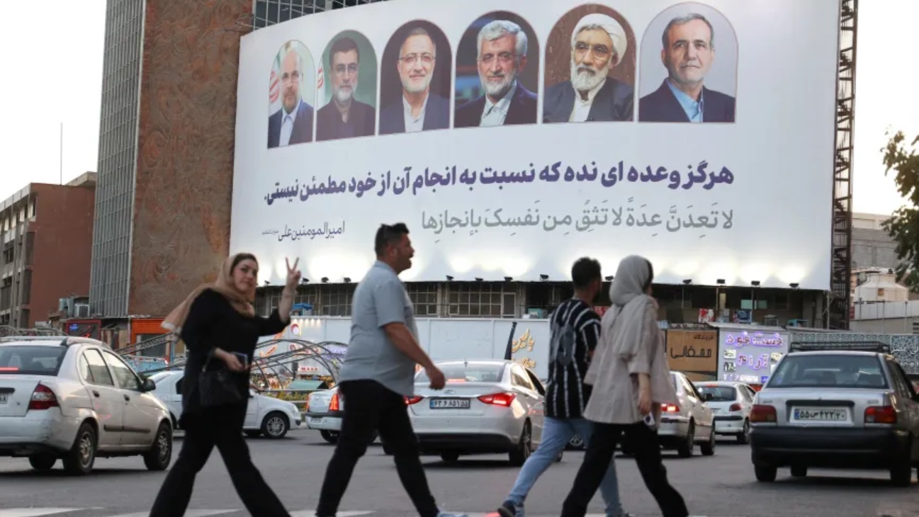 الإيرانيون يصوتون في انتخابات رئاسية بخيارات محدودة