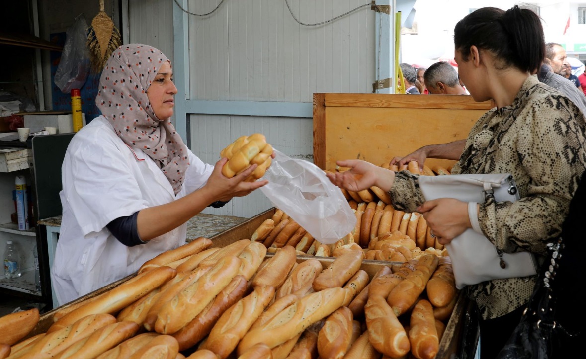 مهنيو مخابز المغرب يرجئون الزيادات إلى حين اجتماعهم بالحكومة.. ولفيف لـ "الصحيفة": رفع ثمن الخبز قادم لا محالة!