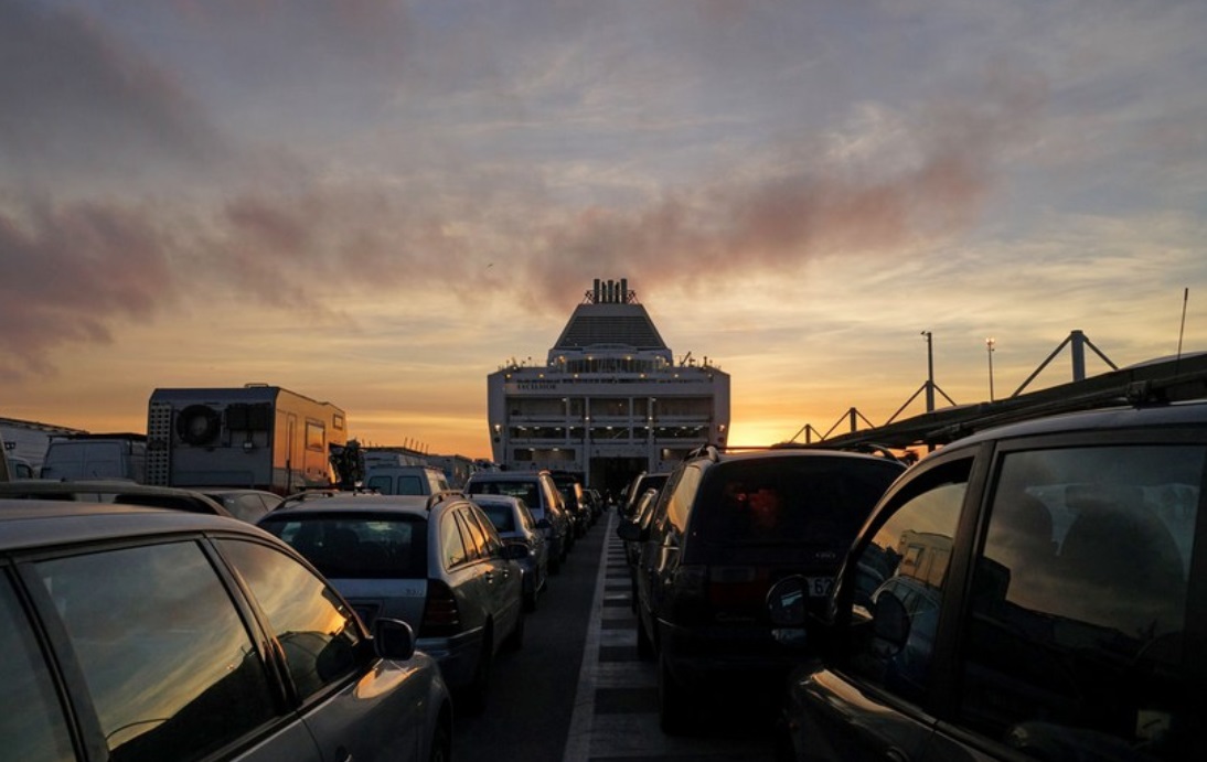 استعدادا لزيادة تدفقات الجالية المغربية بداية يوليوز.. إسبانيا تُعلن رفع عدد العاملين في المعابر الحدودية إلى 27 ألف شخص