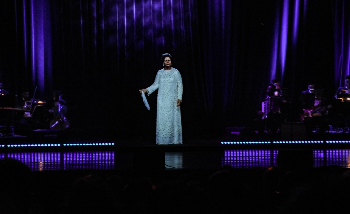 بعد نحو نصف قرن على وفاتها.. "الهولوغرام" يعيد أم كلثوم إلى الحياة على منصة مهرجان موازين