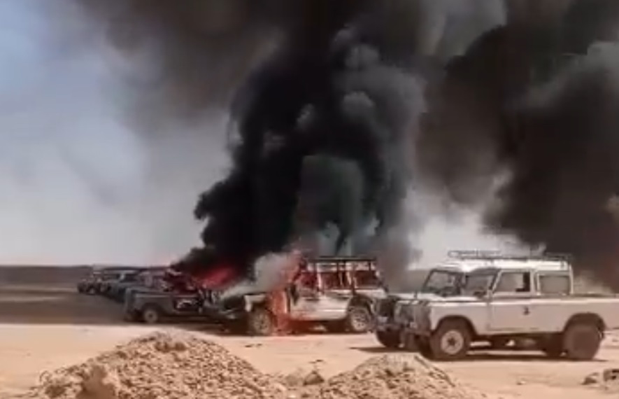 إحراق سيارات ومقرات لـ"شرطة البوليساريو" احتجاجات على تصفية معارضين.. والجبهة تلجأ إلى الإغراءات المالية بعد انسحاب عناصرها