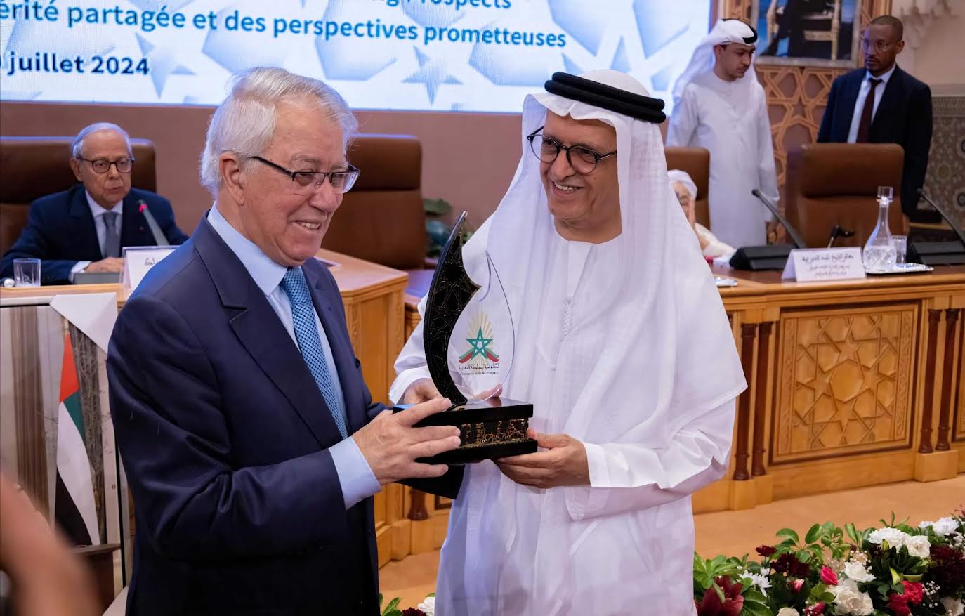  السفير الإماراتي بالرباط: علاقة المغرب والإمارات تشهد تطورا حقيقيا.. واقتصاد بلدينا يتميز بدرجة كبيرة من التكامل 