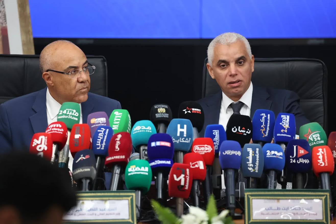   ميراوي يبرر تقليص سنوات دراسة الطب بندرة الأطباء الأجانب بعدما تحدث آيت الطالب عن رغبة الكثير منهم في العمل بالمغرب 