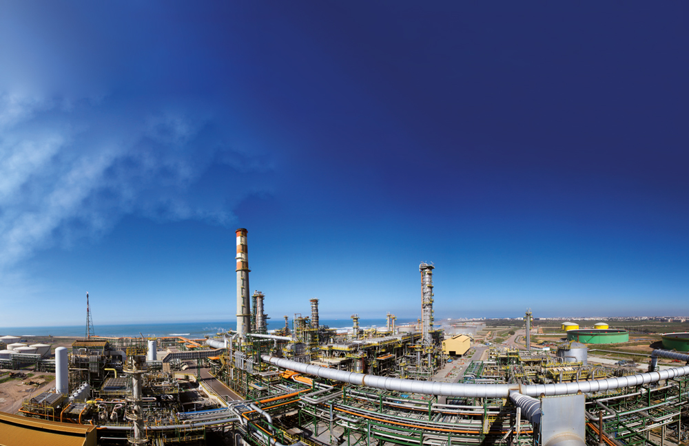 التحكيم الدولي يرفض منح 2,7 مليار دولار لكورال في قضية لاسامير.. والمغرب يعلن عن مشروع مستقبلي بخصوصها