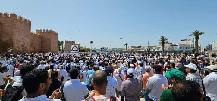  ورطة الميراوي تتعمّق بانخراط 95 في المائة من طلبة الطب في مقاطعة الامتحانات.. و"السنة البيضاء" تُصبح واقعا.. والطلبة لـ "الصحيفة": الوساطة البرلمانية لم تصل لنتيجة 