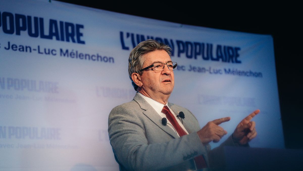 اليسار يتصدر الانتخابات الفرنسية.. وميلينشون يعلن هزيمة اليمين الفرنسي المتطرف ويطالب ماكرون بالاعتراف بالهزيمة أيضا