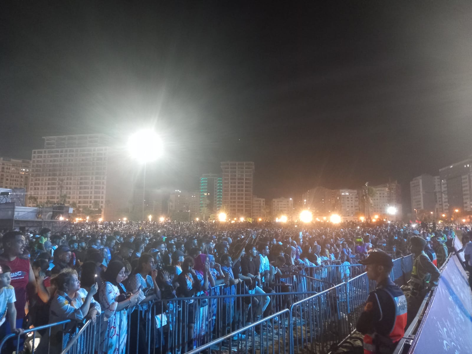 مجموعة "الفناير" تُحيي ثاني أمسيات مهرجان الشواطئ بطنجة