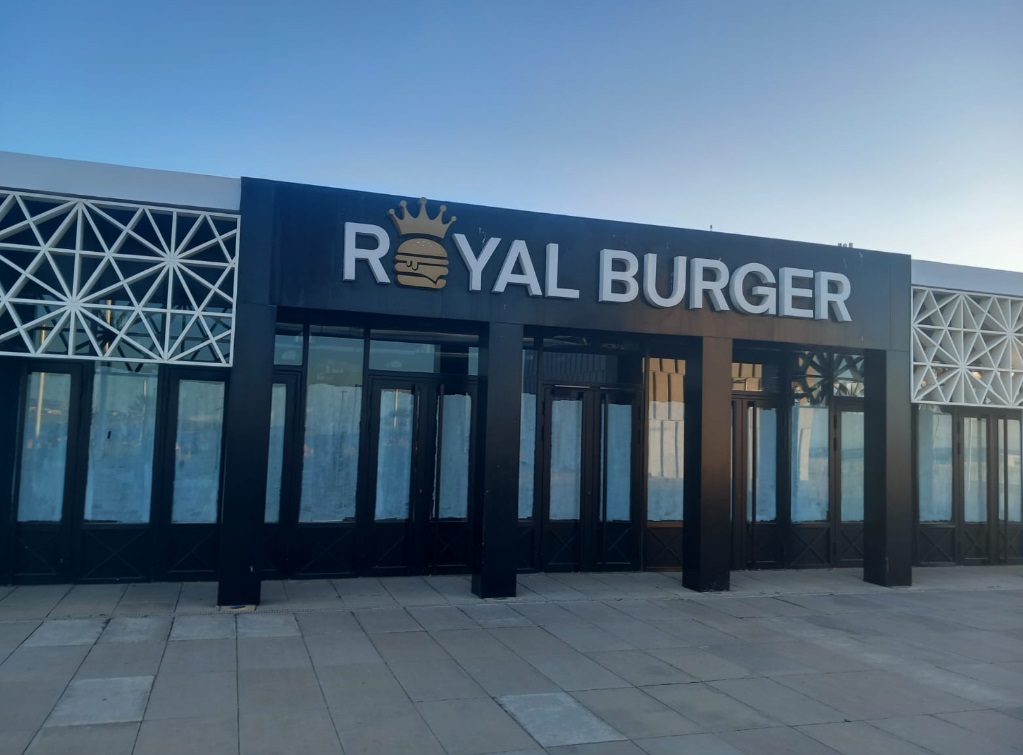 إغلاق مطعم "أبو زعيتر" في طنجة.. هل كانت الأسعار المرتفعة هي السبب؟