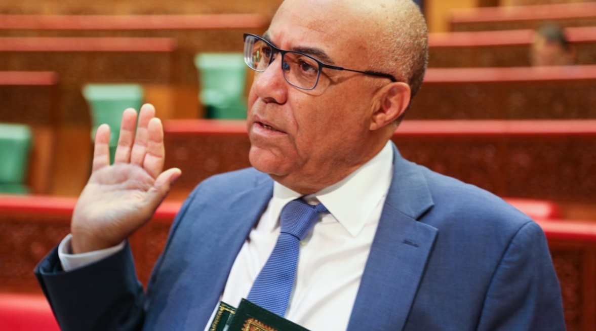  ميراوي حول رفض عميد كلية ابن مسيك توشيح طالبة ترتدي لكوفية الفلسطينية: موقف شخصي قد يكون خاطئا 