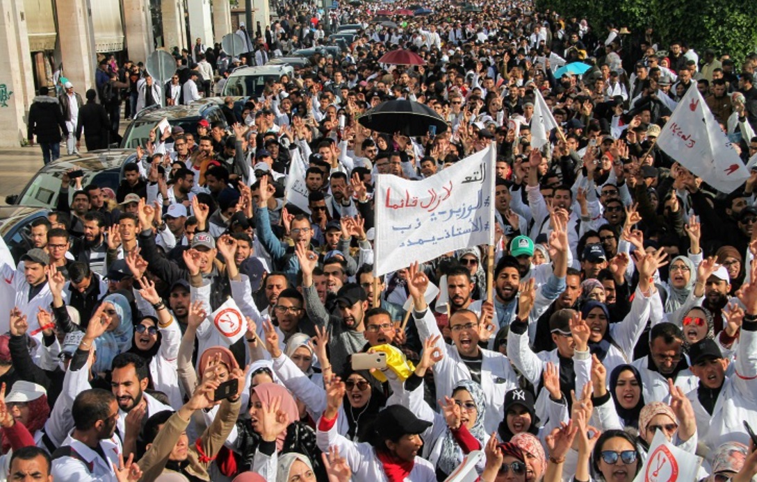 أساتذة التعاقد: الحكومة الحالية أسوأ من سابقاتها بانتهاجها أسلوب "السرقة الموصوفة" من أجور الأساتذة طيلة 7 سنوات