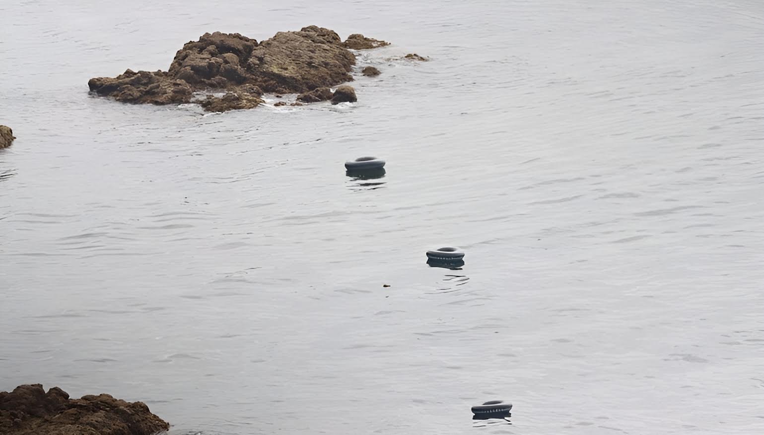  ليلة "بيضاء" قرب المعبر الحدودي.. السلطات المغربية تتصدى لعشرات المحاولات للتسلل إلى سبتة تحت "جنح الضباب" 