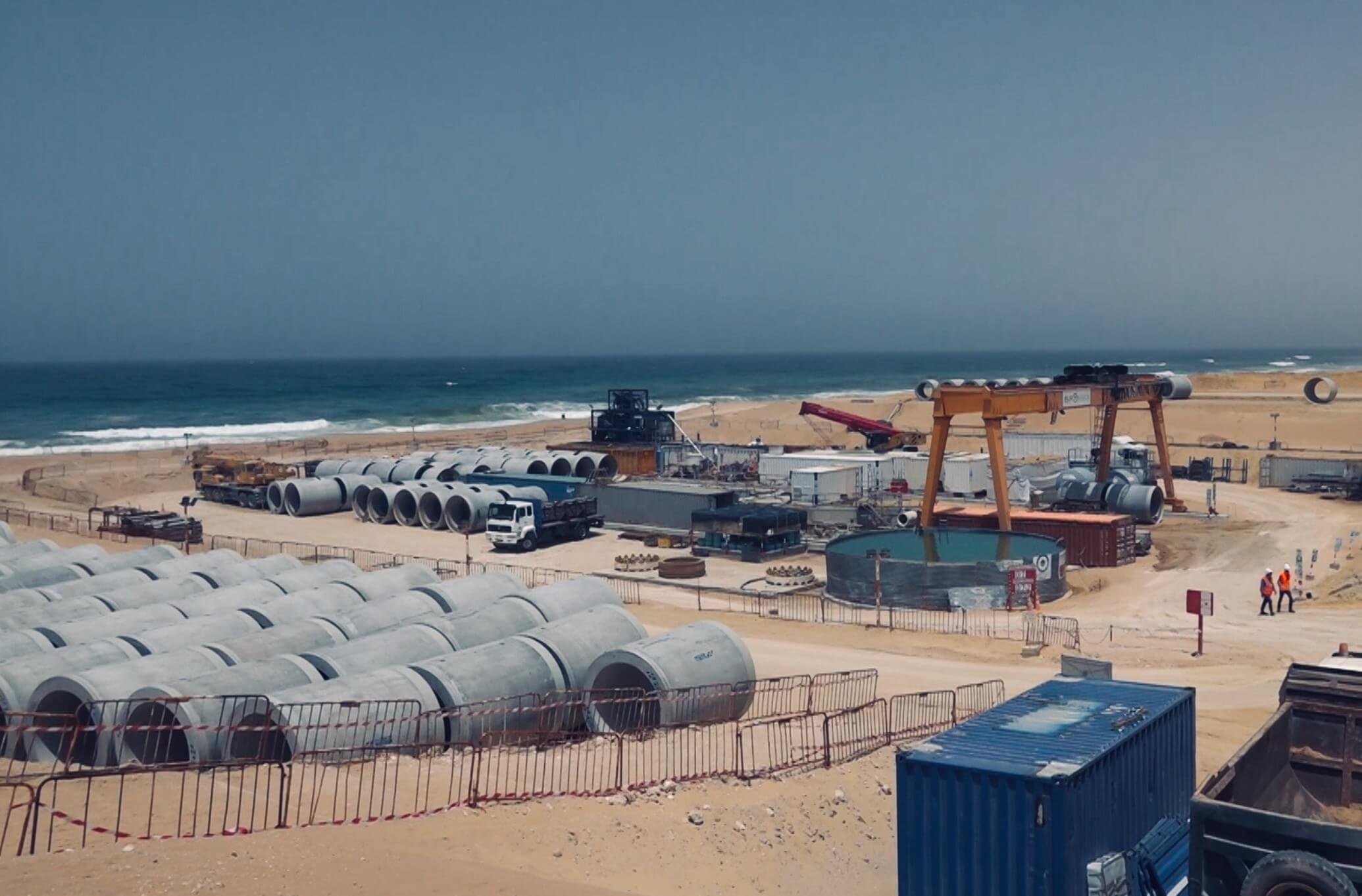 محطة تحلية مياه البحر بمدينة الداخلة.. مشروع ملكي ضخم لضمان الأمن المائي للساكنة وسقي 5000 هكتار زراعية