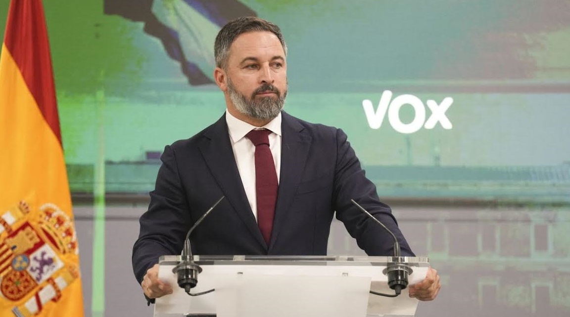 المناورات العسكرية المغربية في سواحل العيون تثير غضب اليمين الإسباني