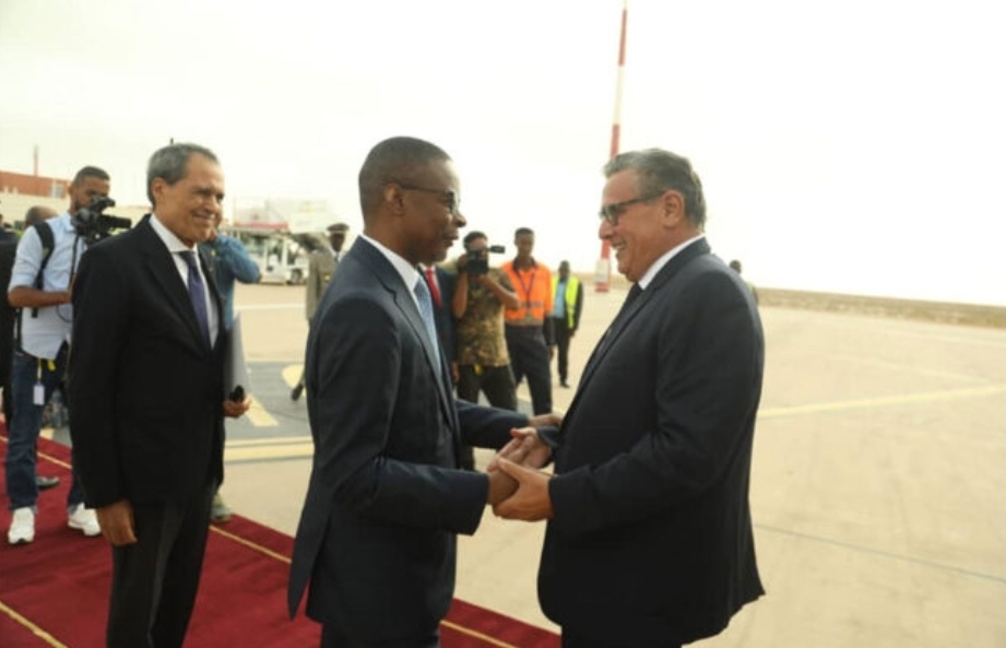 الملك محمد السادس يبعث أخنوش إلى موريتانيا لتمثيله في حفل تنصيب الرئيس ولد الغزواني