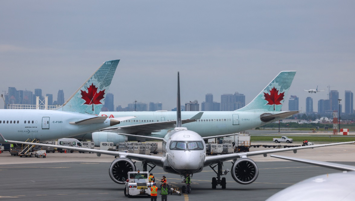 كندا تحذر مواطنيها من السفر إلى إسرائيل