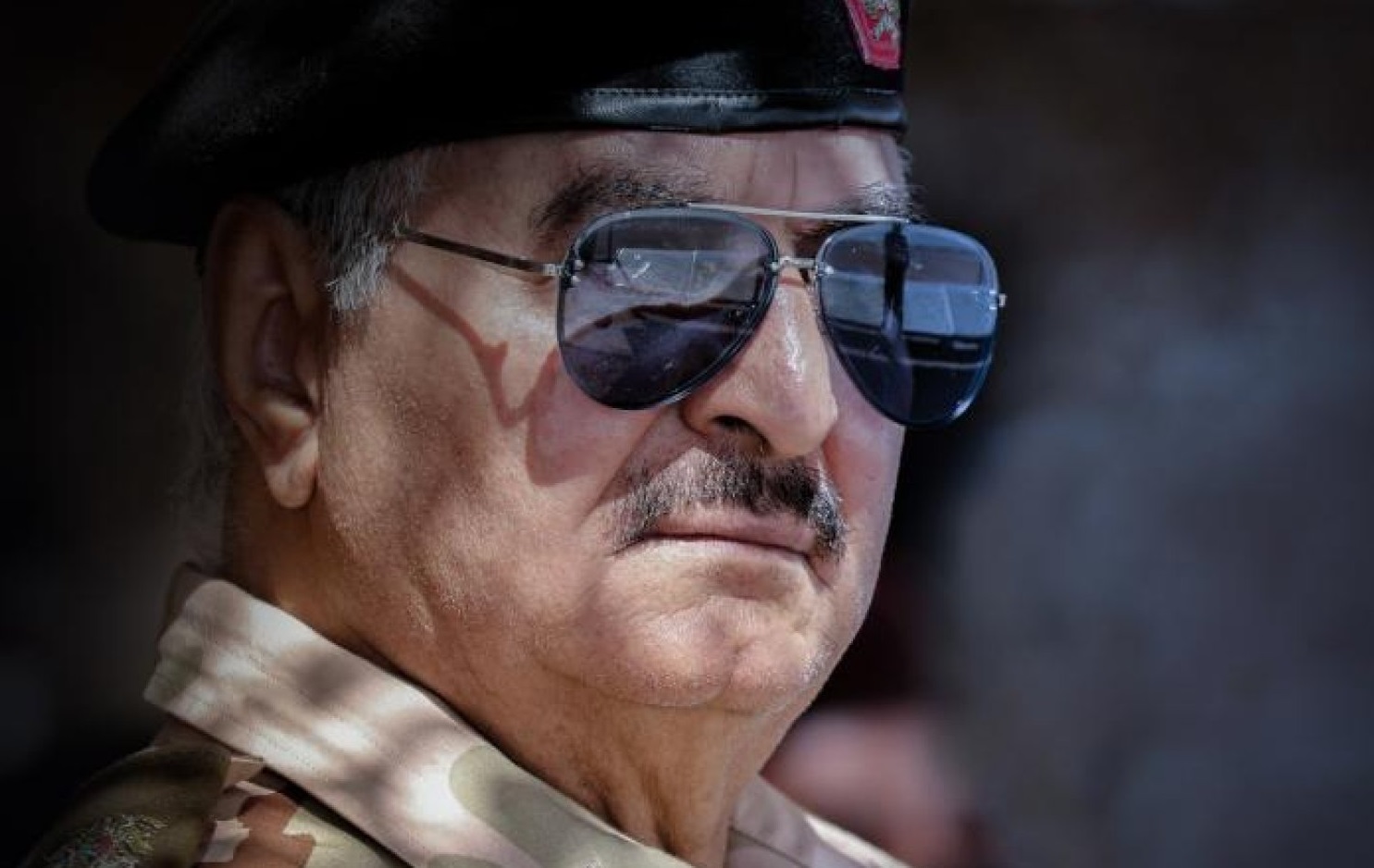  سفارة واشنطن في ليبيا: مسؤولان أمريكيان التقيا بخليفة حفتر في بنغازي 