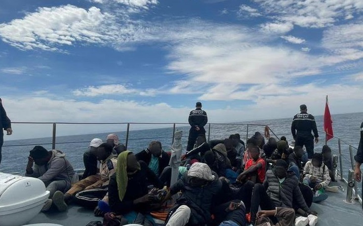 تقرير: المغرب وإسبانيا يواجهان ضغوطات معقدة بسبب الهجرة، والرباط ترفع من مجهودات استهداف شبكات التهجير