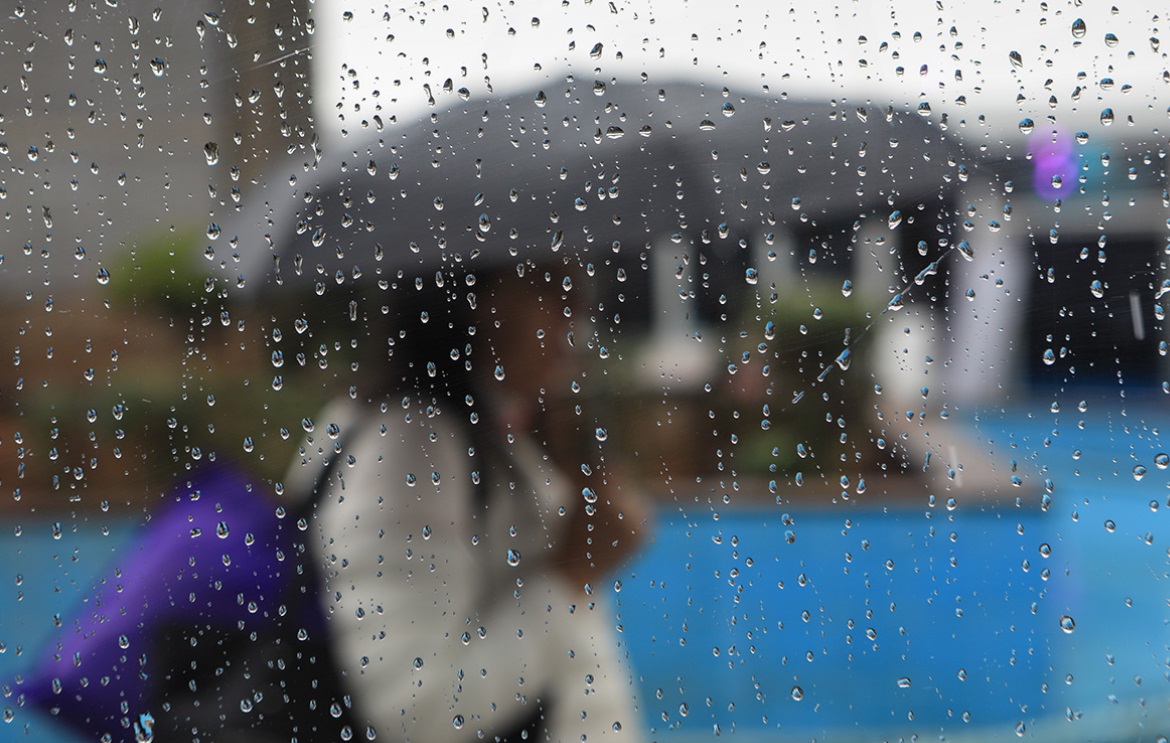 نشرة إنذارية: زخات رعدية قوية وثلوج محلية مرتقبة في هذه المناطق