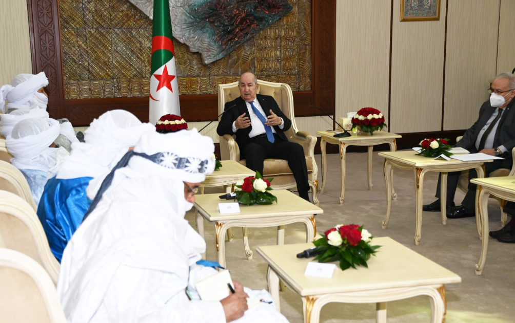 تداعيات التوتر المتصاعد في شمال مالي.. تقرير: دعم الجزائر للأزواد قد ينقلب عليها مستقبلا ويُحرك نزعة انفصالية داخلها