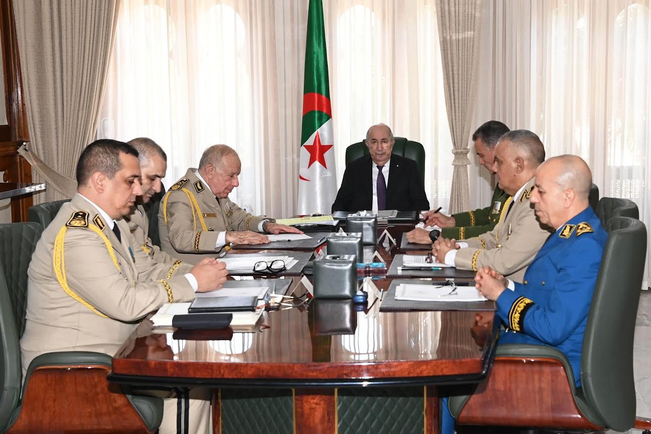 أشبه بمجلس الحرب الإسرائيلي.. قرار الجزائر فرض التأشيرة على المغرب تلا اجتماعا مصغرا للمجلس الأعلى للأمن