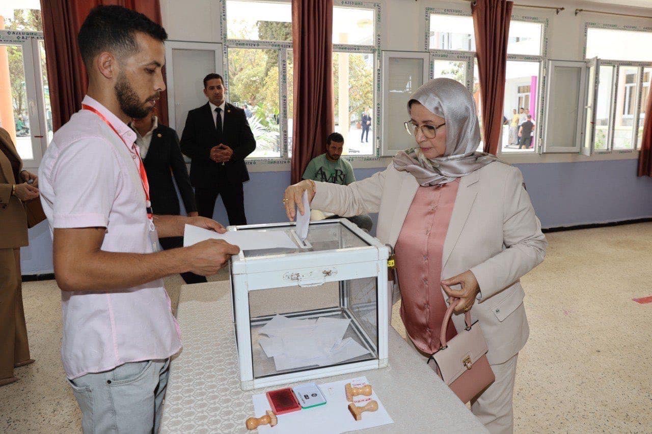  السلطة الوطنية المستقلة للانتخابات في الجزائر: نسبة المشاركة في الانتخابات الرئاسية لم تتجاوز 4.5 في المائة من المواطنين 