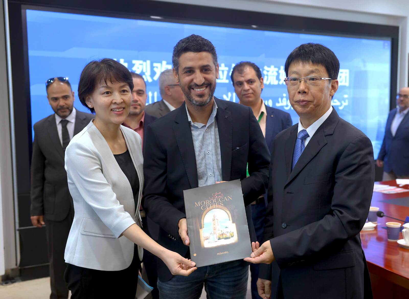 "الصحيفة" المغربية و"صحيفة الشعب" الصينية تتفقان على عقد شراكة إعلامية بين المؤسستين