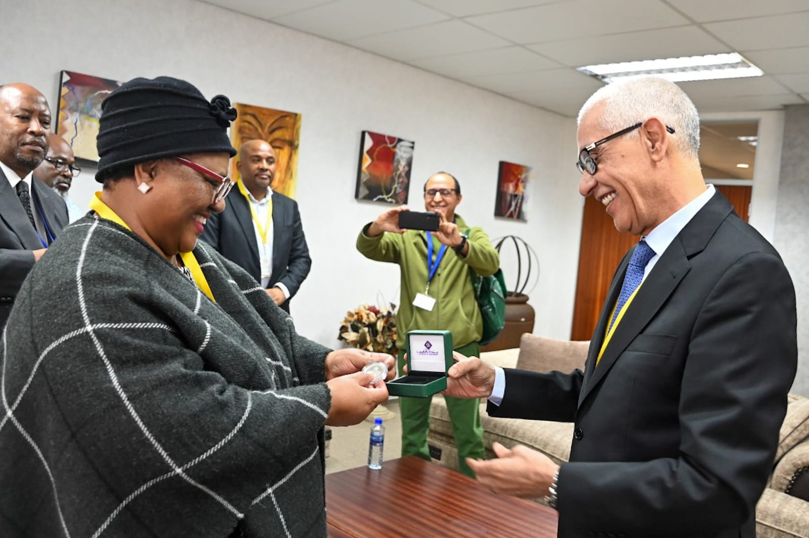 رئيس البرلمان المغربي يلتقي بنظيرته في جنوب إفريقيا ويتفقان على دعم التعاون بين الرباط وجوهانسبورغ