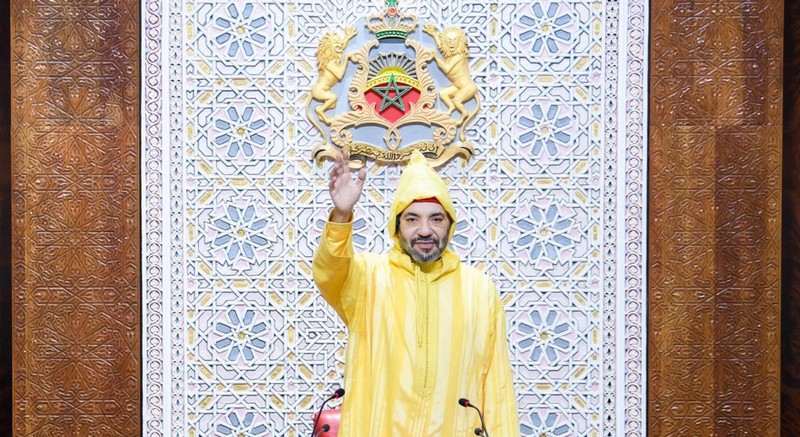  الملك محمد السادس: دولٌ قليلة تسير ضد منطق الحق والتاريخ في قضية الصحراء.. والمغرب سيظل دائما حازما في موقفه 