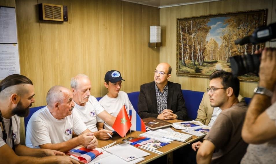 تمهيدا لتوقيع اتفاق جديد في الصيد البحري.. روسيا والمغرب يشرعان في إجراء أبحاث لتقييم أنواع الأسماك بسواحل الصحراء المغربية