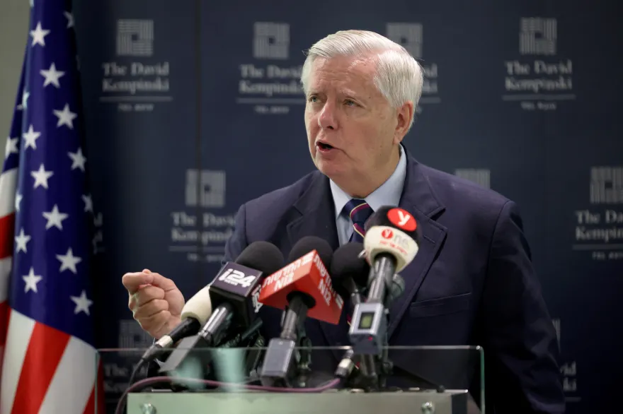  السناتور الأمريكي جراهام: إبرام اتفاق بين إسرائيل والسعودية ممكن قبل نهاية العام 