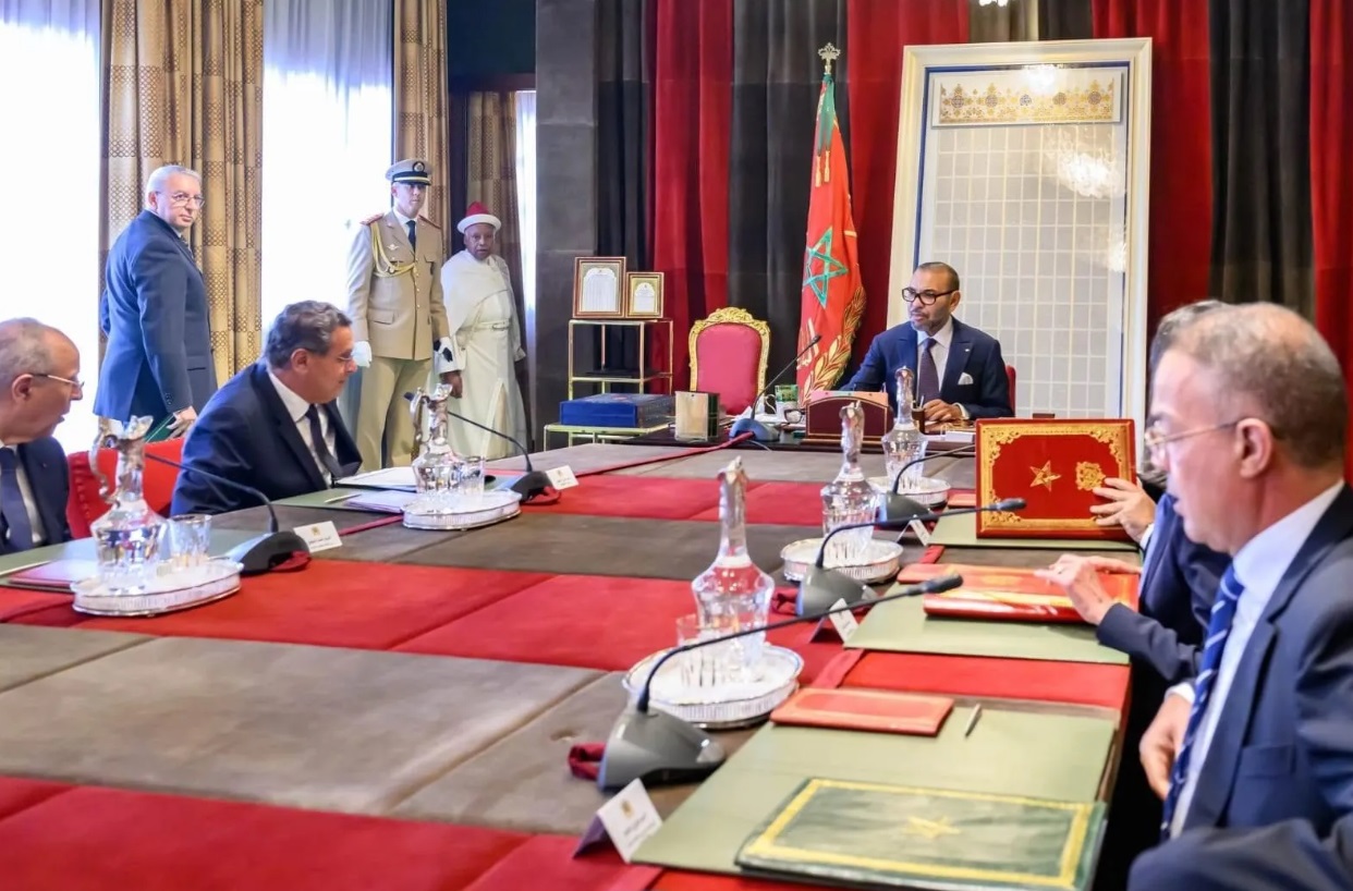 "خارطة طريق ملموسة لإنعاش التشغيل" ضمن التوجهات العامة لمشروع قانون المالية 2025 التي صادق عليها الملك في اجتماع وزاري