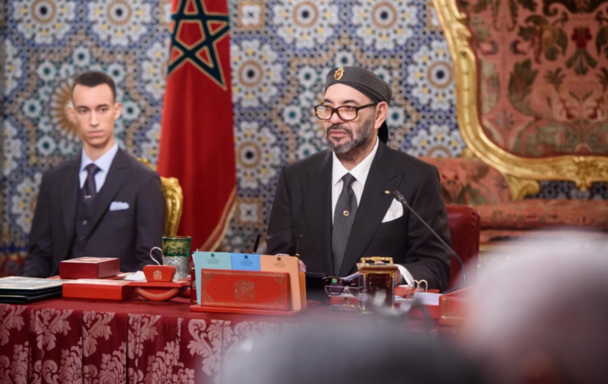 الملك يتداول في مشروع قانونية المالية لسنة 2025 خلال المجلس الوزاري