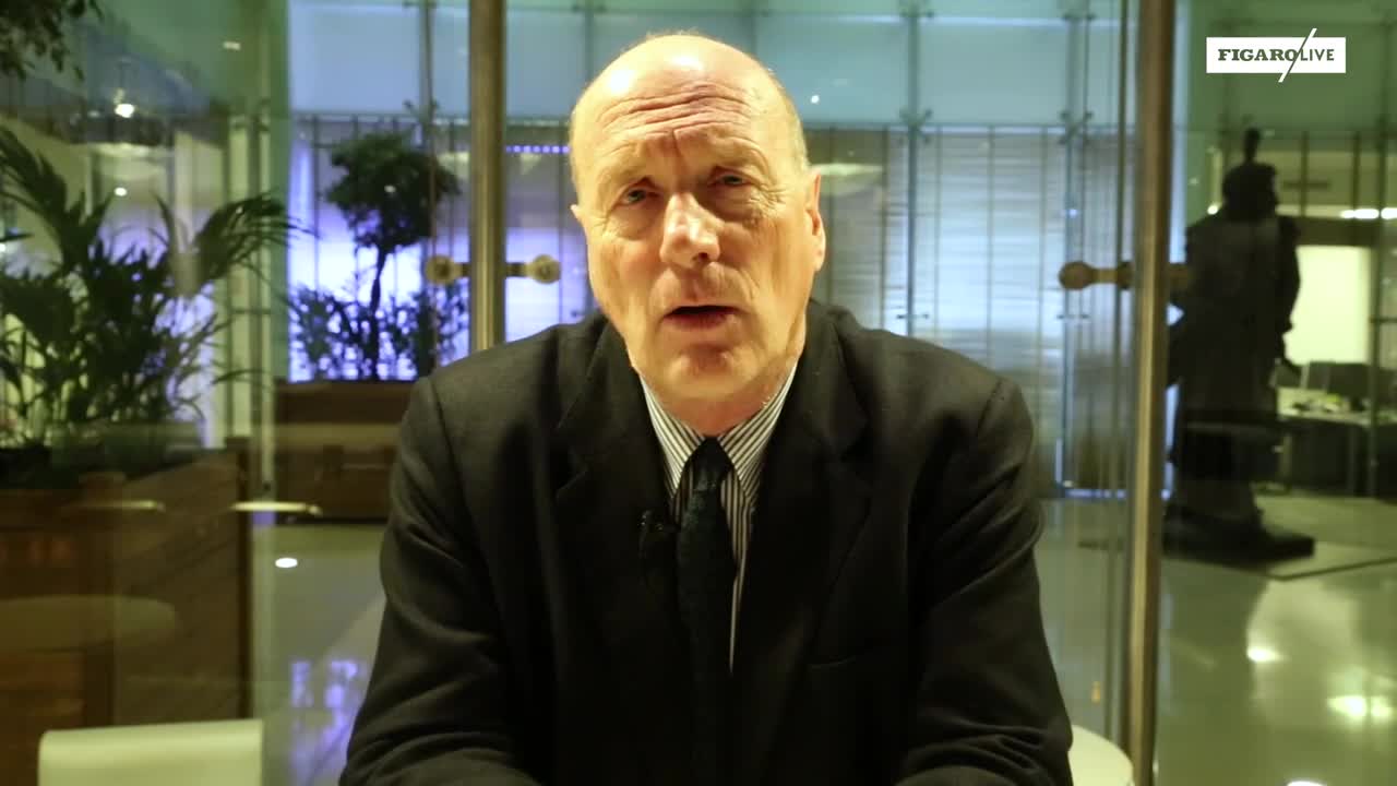 كاتب فرنسي يثير غضب جزائريين: الصحراء "تاريخيا" مغربية والنظام الجزائري "ديكتاتوري" ولا يُمكن أن يمنح الدمقراطية للشعب