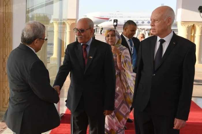 زعيم جبهة "البوليساريو" الانفصالية يهنئ قيس سعيّد بمناسبة انتخابه لولاية ثانية رئيسا لتونس.. ويصفه بـ "الأخ العزيز" الذي يعزز روابط "المصير المشترك"