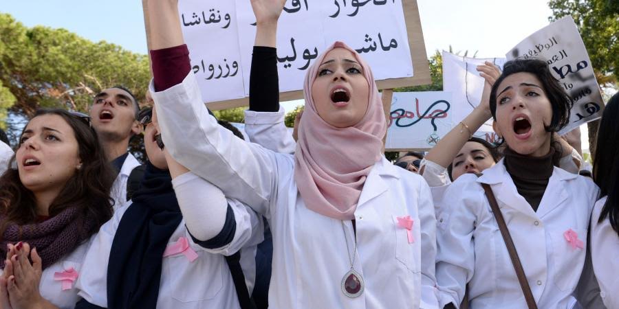  مؤسسة الوسيط تُعلن انتهاء أزمة طلبة الطب في المغرب 