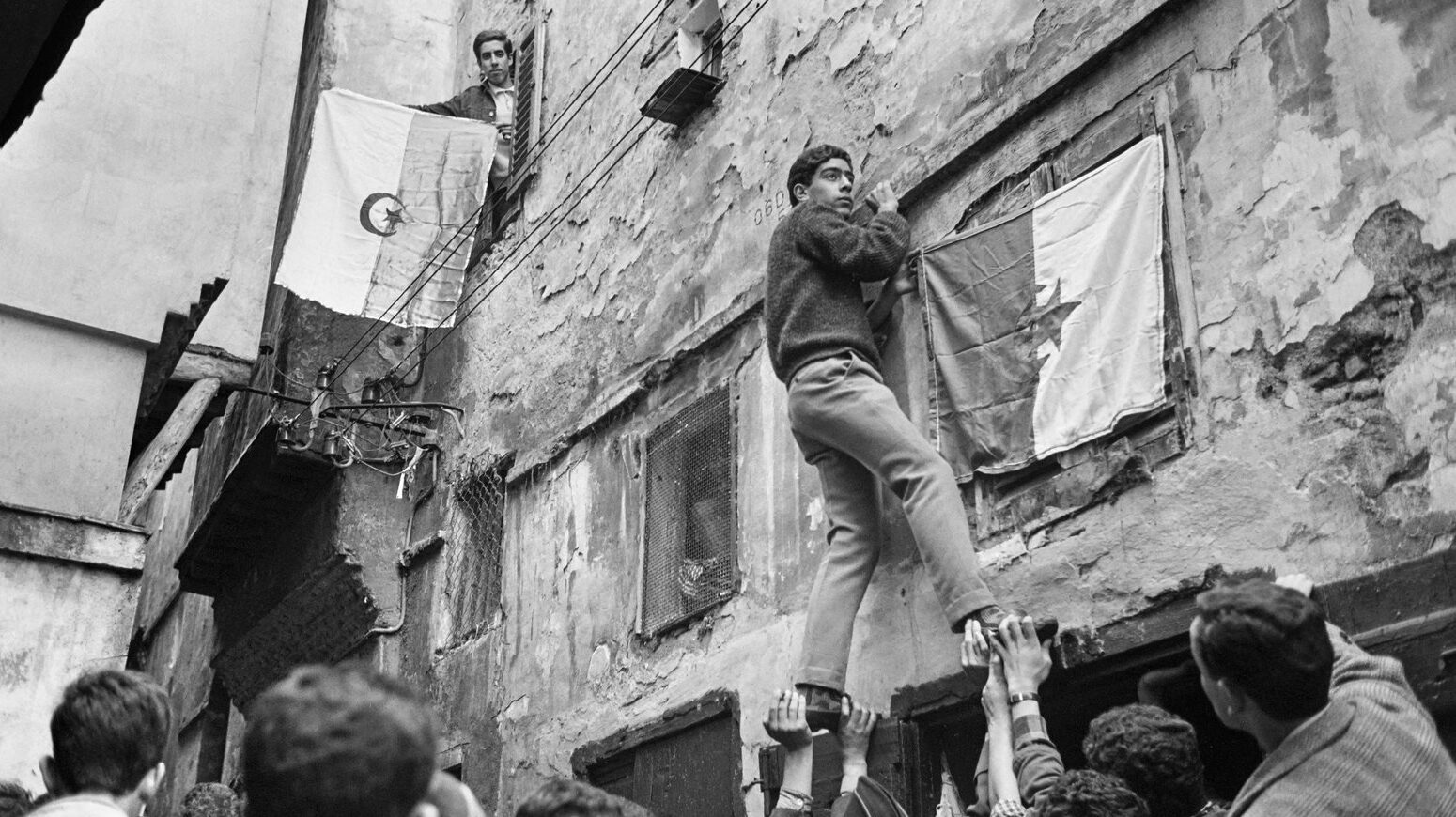 الجزائر.. وأزمة هُوية سَحيقة