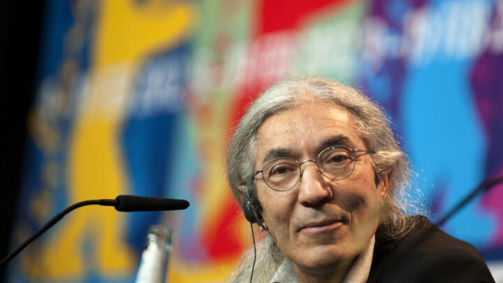  السلطات الجزائرية توجه للكاتب بوعلام صنصال تهمة "التخابر" مع السفير الفرنسي 