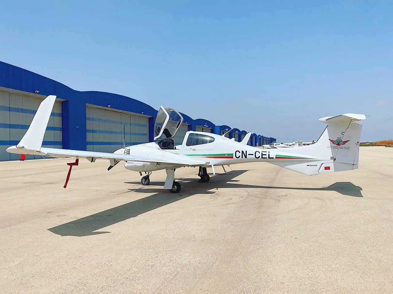 وفاة ضابطين للقوات الجوية إثر تحطم طائرة صغيرة للتداريب بقاعدة بنسليمان