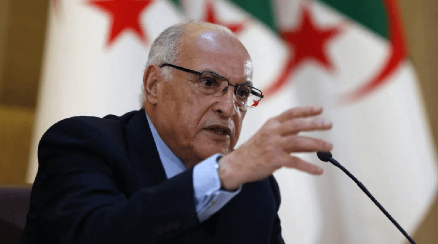 الجزائر تنفي أن تكون قد طالبت بمنع تصدير النفط والغاز إلى إسرائيل في قمّة الرياض.. وتعتبره بـ"غير اللائق"