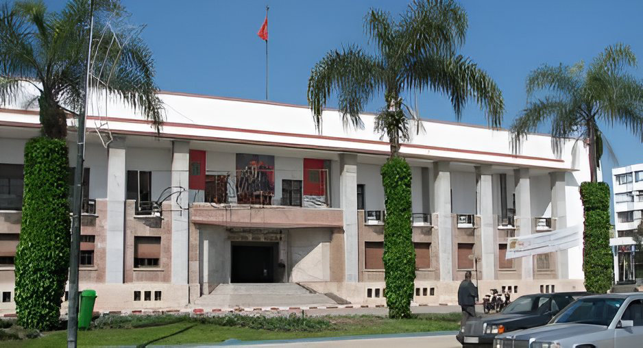 استمرار الاعتقال الاحتياطي لـ 5 مستشارين جماعيين بالقنيطرة بعد تأجيل محاكمة إلى غاية 25 نونبر