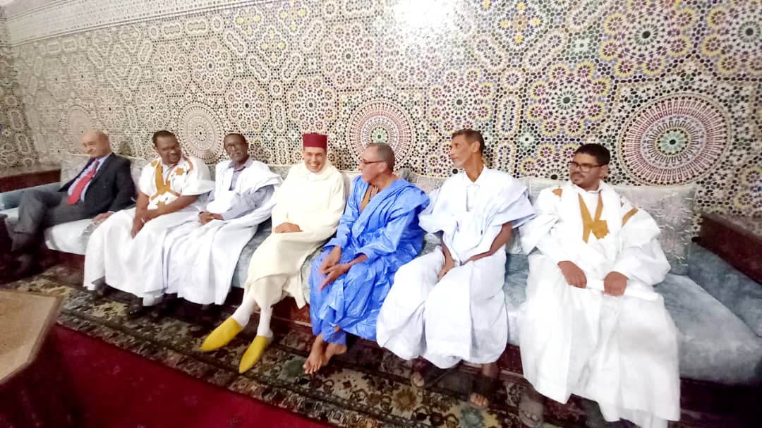 مَغاربة وشخصيات موريتانية في حفل بنواكشوط بمناسبة الذكرى الـ 49 للمسيرة الخضراء