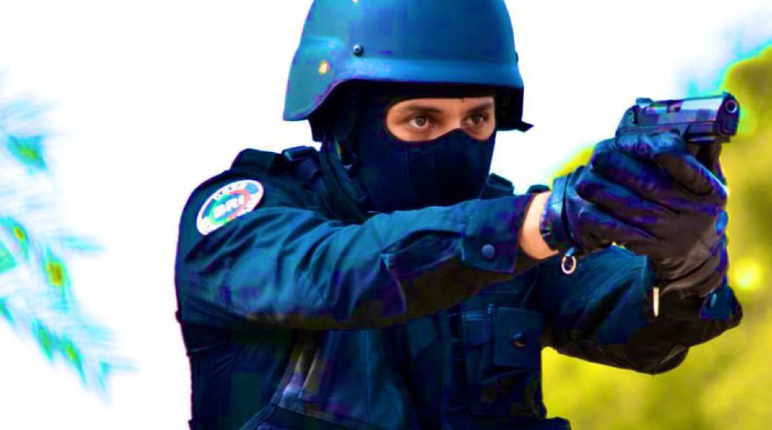  شرطي بالدار البيضاء يطلق النار على شخص هدد طاقم مستشفى بواسطة سلاحين أبيضين 