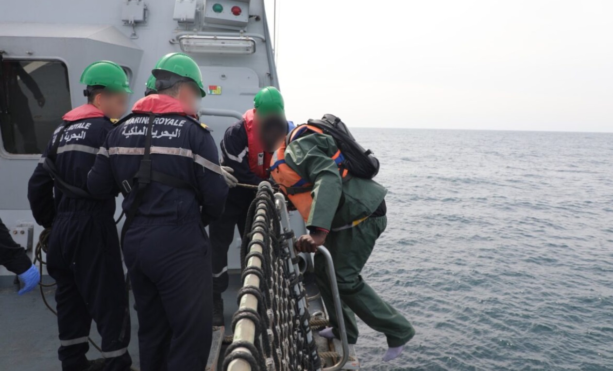 فرقة "كوموندو" تابعة للبحرية المغربية تُحرر طاقم سفينة ليبيرية من قبضة مهاجرين غير نظاميين في عرض البحر