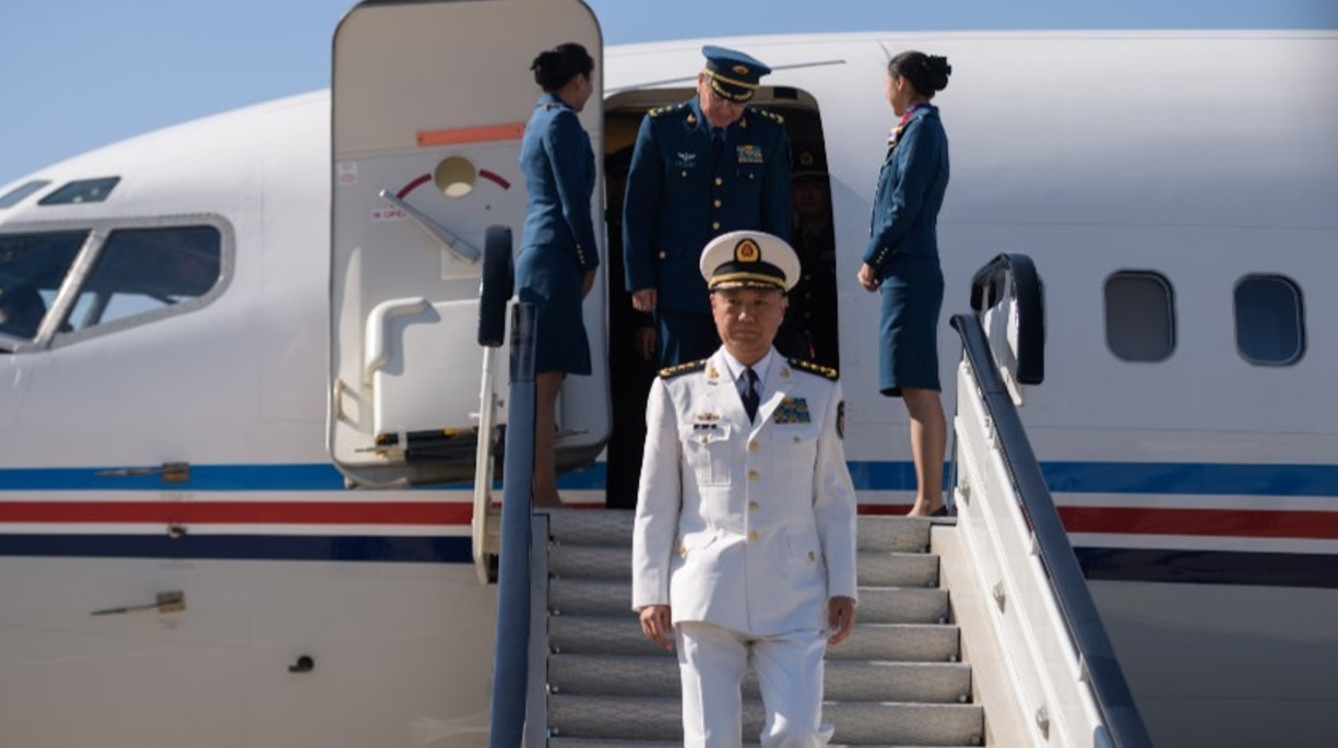 الصين تحقق مع مسؤول عسكري كبير